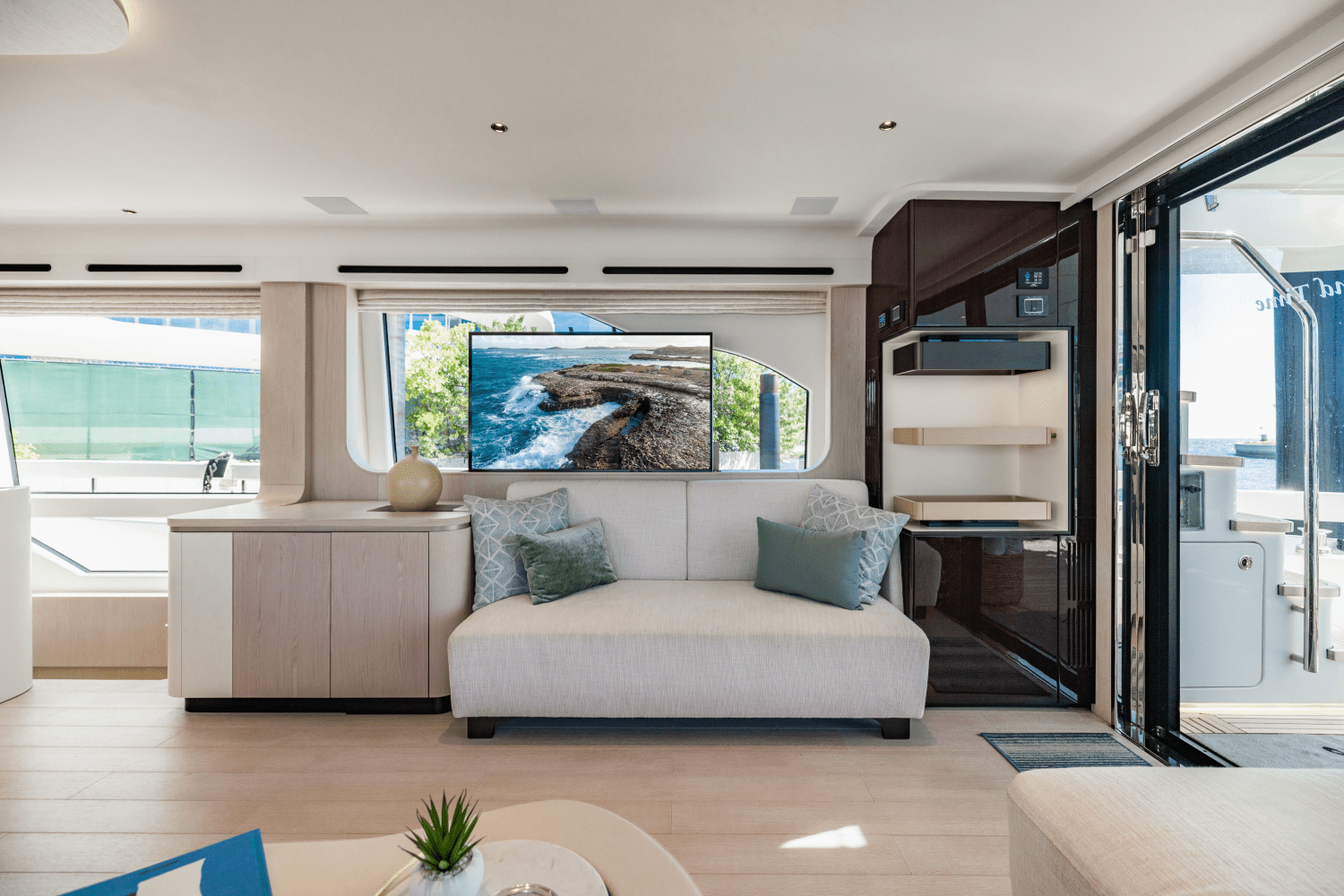 Slide: The Image of Azimut 78 FLY 2023 - 57