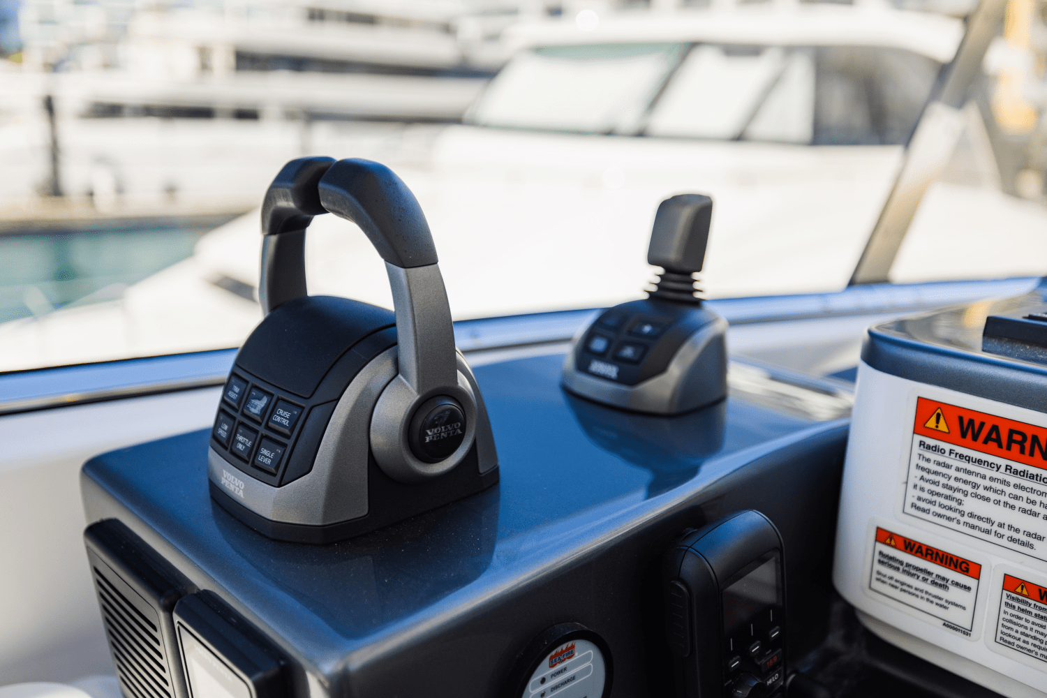 Slide: The Image of Azimut 78 FLY 2023 - 71