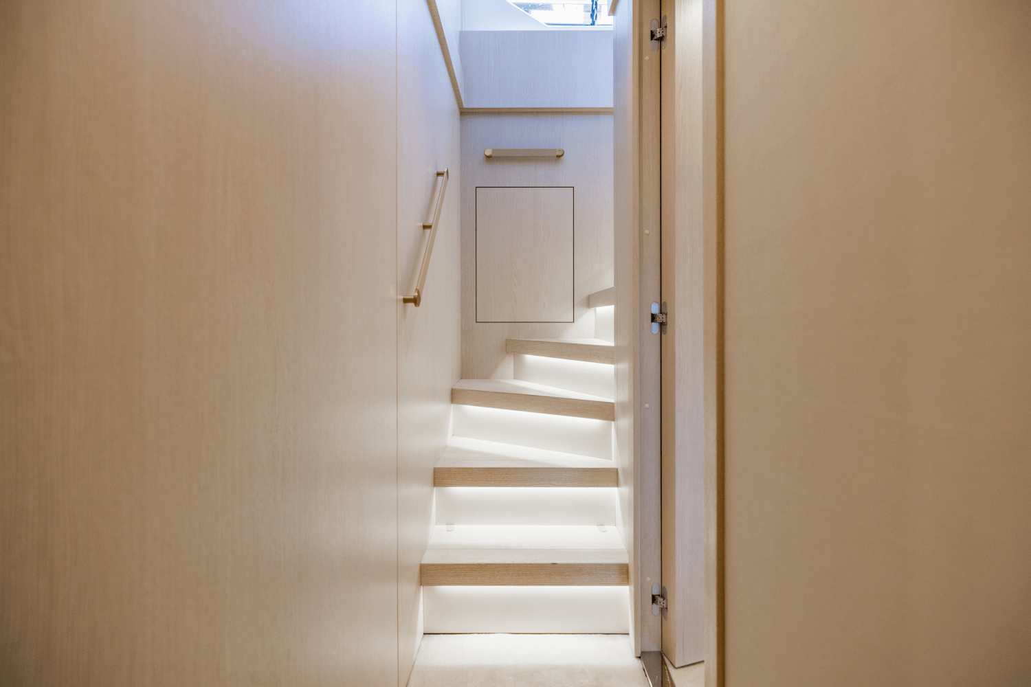 Slide: The Image of Azimut 78 FLY 2023 - 80