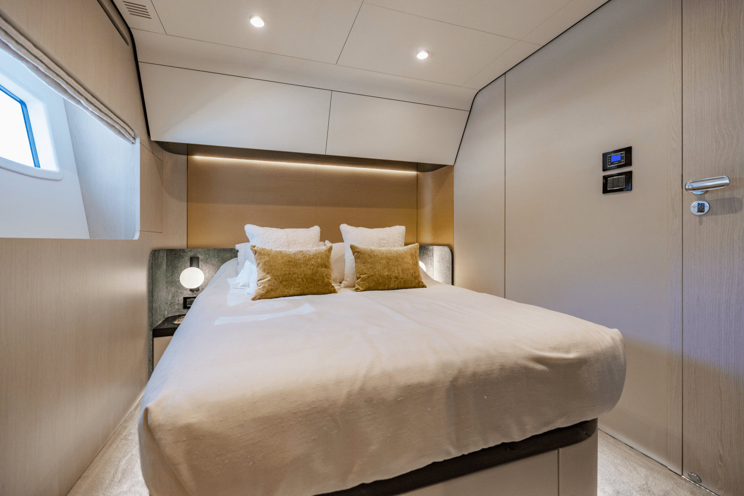 Slide: The Image of Azimut 78 FLY 2023 - 87