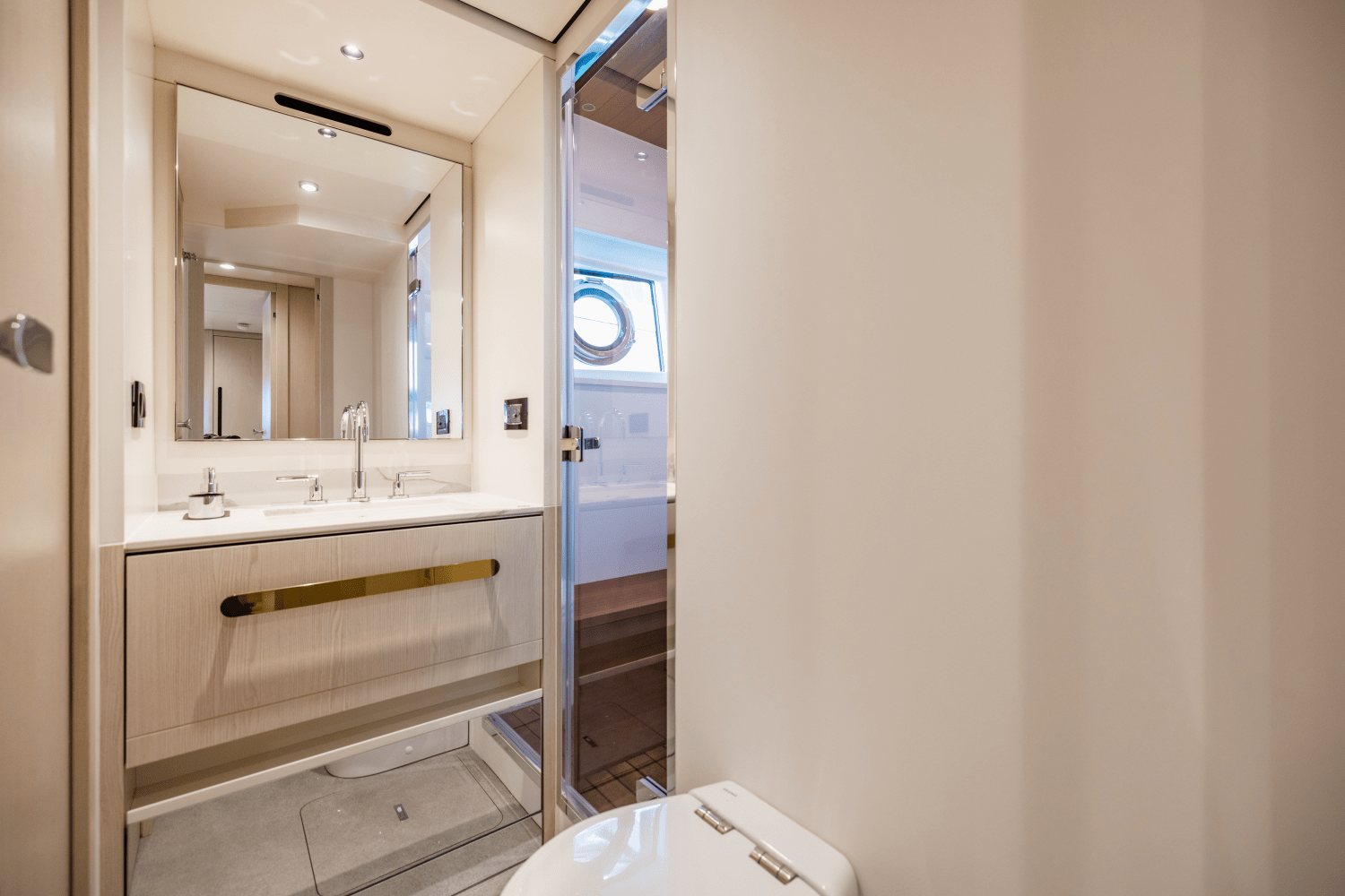 Slide: The Image of Azimut 78 FLY 2023 - 95