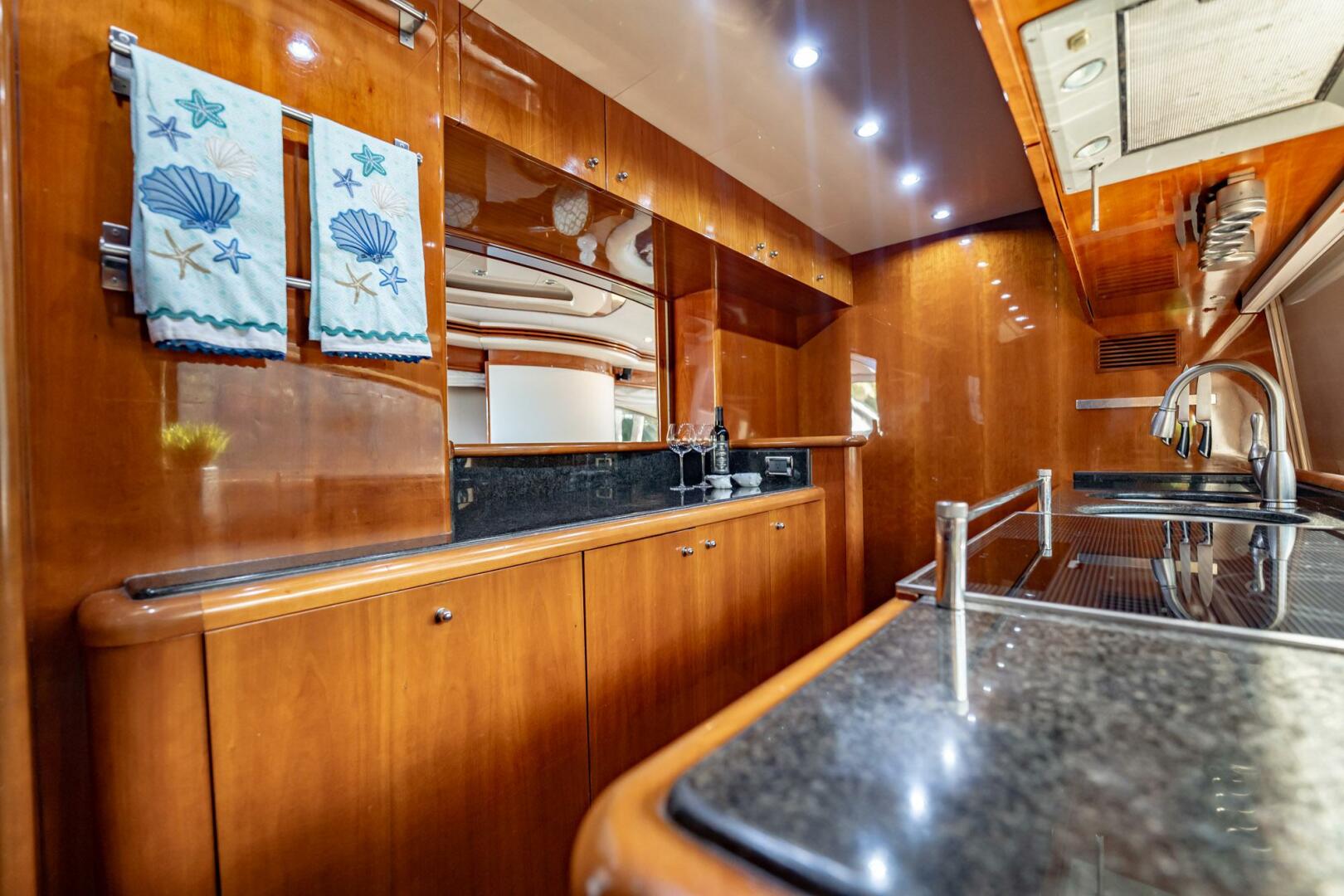 Slide: The Image of Azimut 80 Carat 2003 - 15