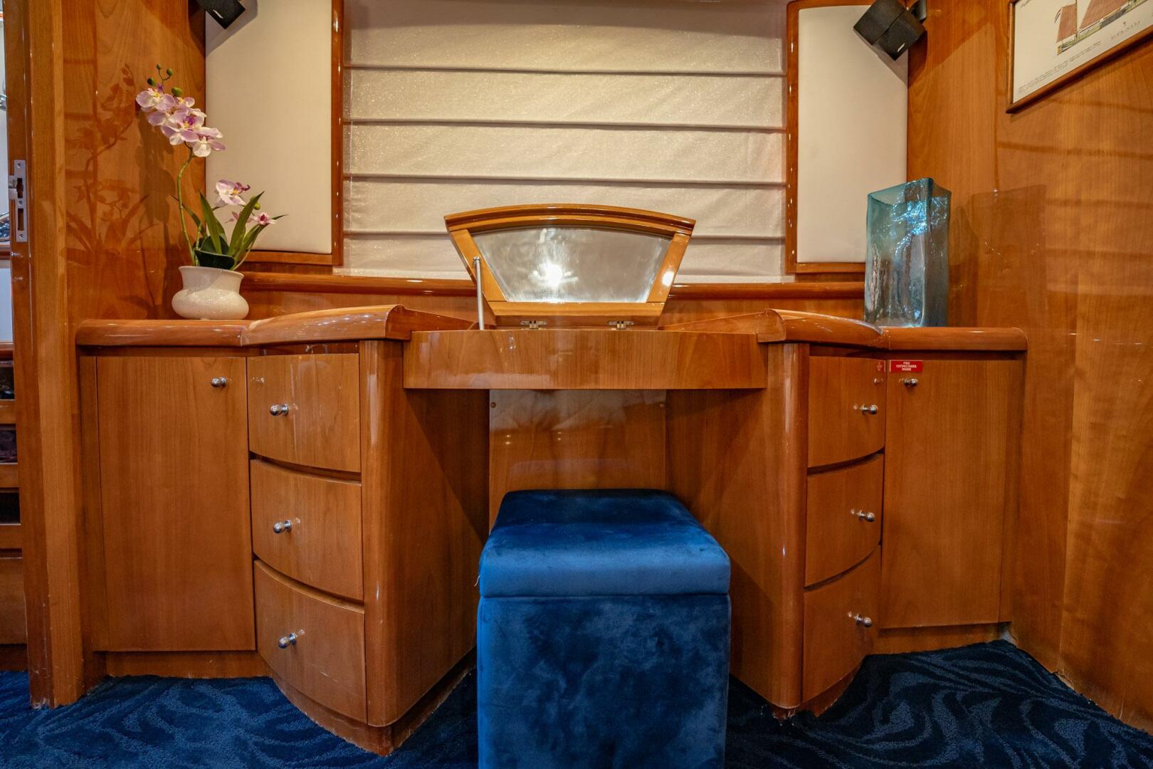 Slide: The Image of Azimut 80 Carat 2003 - 28