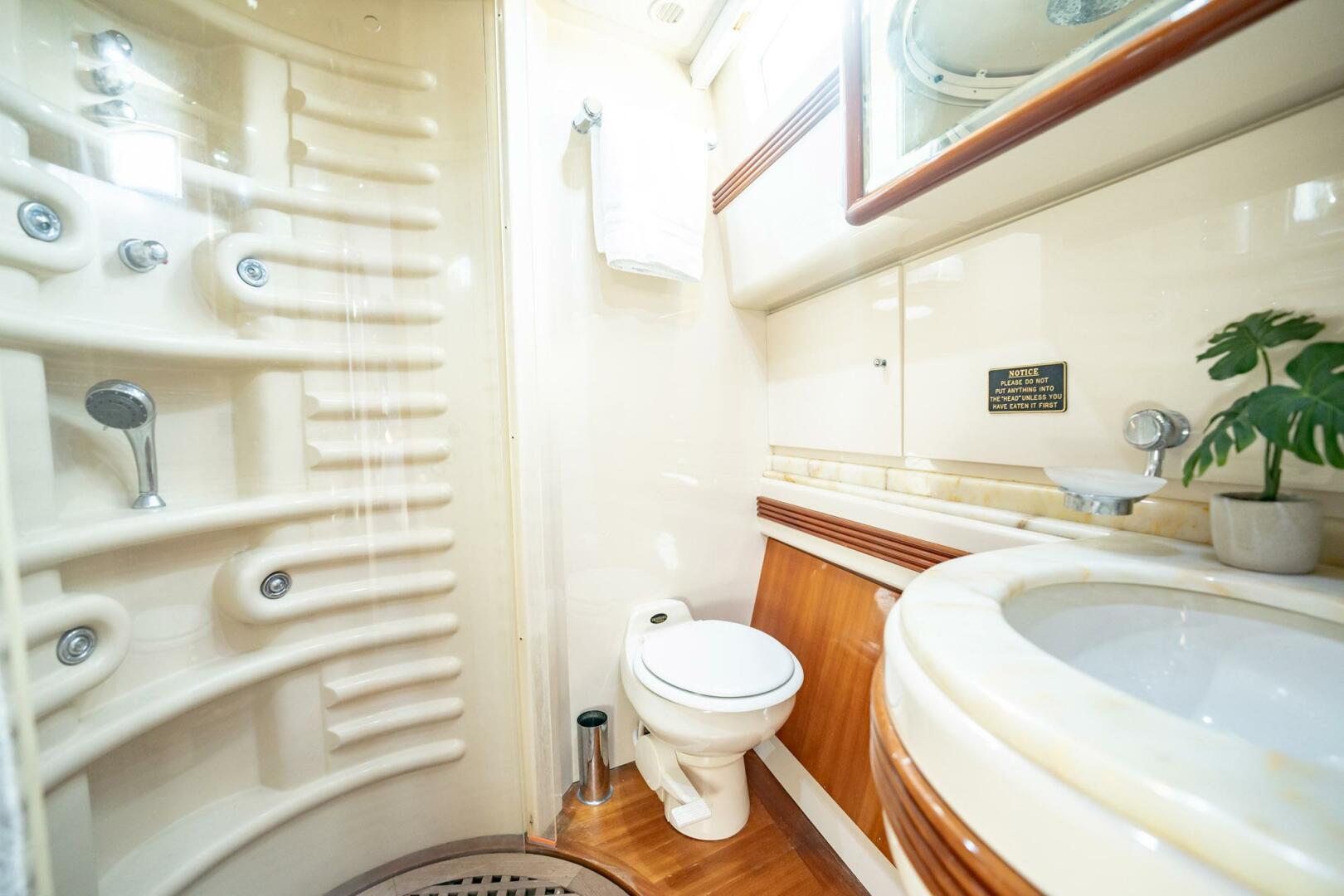 Slide: The Image of Azimut 80 Carat 2003 - 36