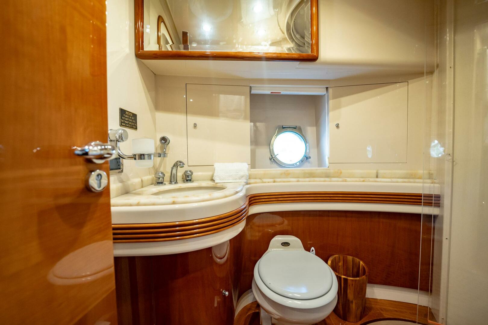 Slide: The Image of Azimut 80 Carat 2003 - 45
