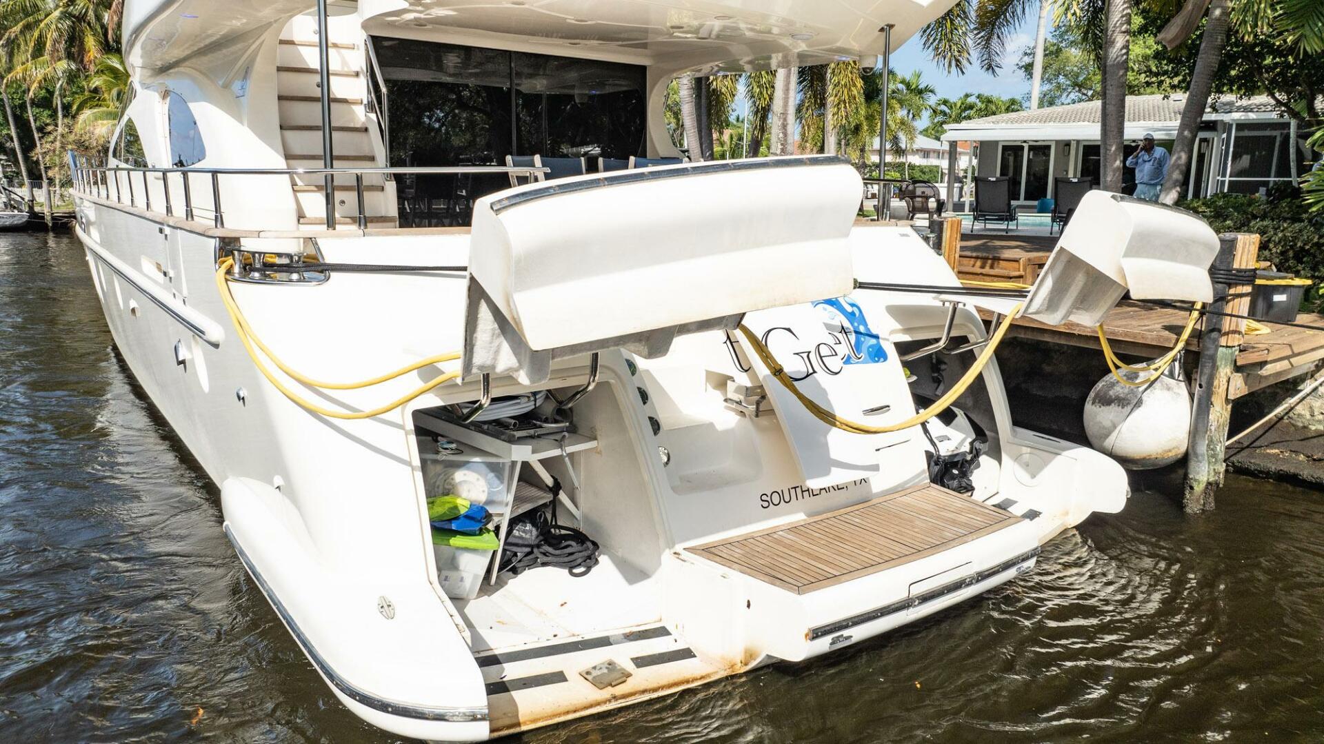 Slide: The Image of Azimut 80 Carat 2003 - 77