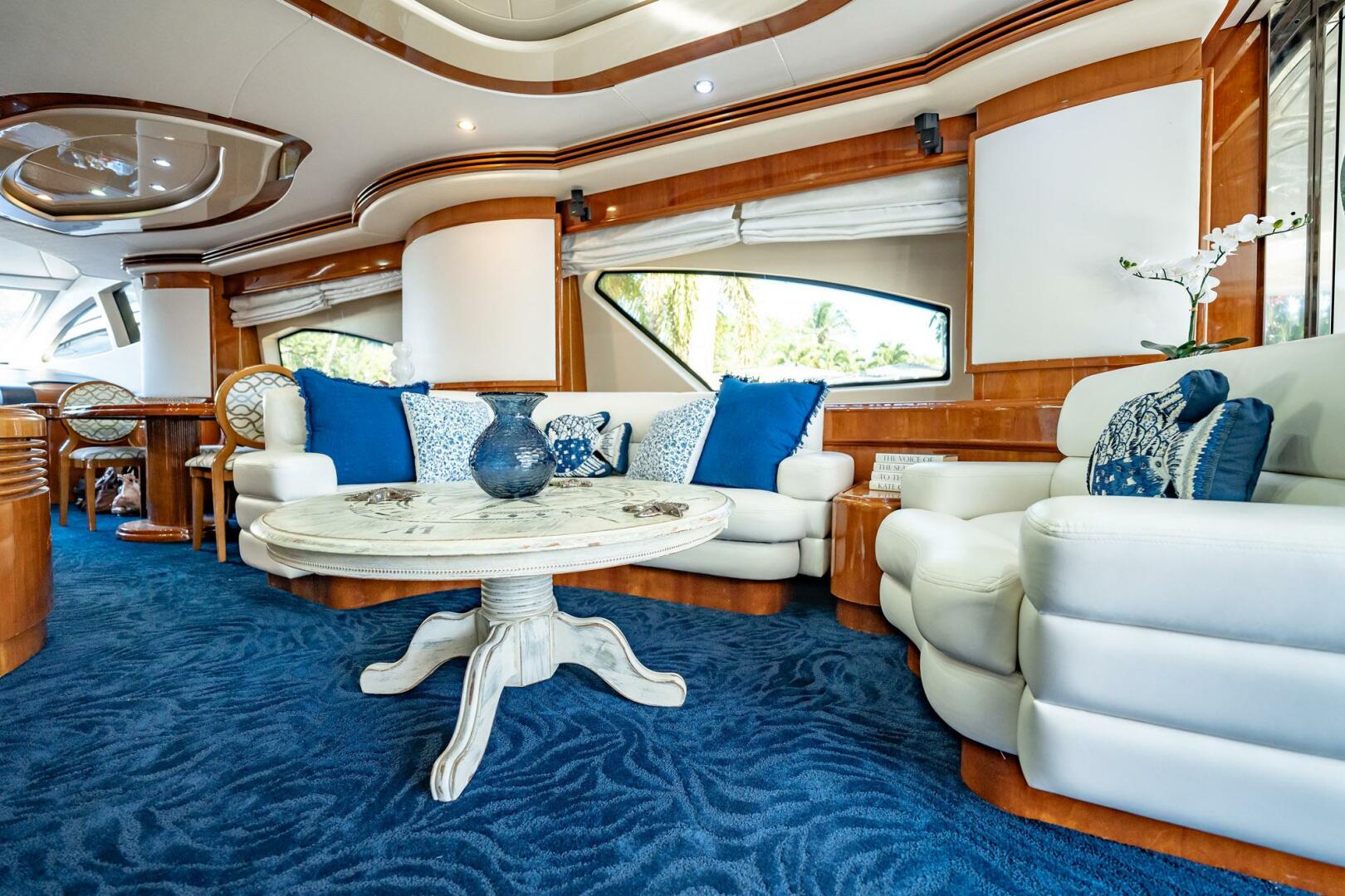 Slide: The Image of Azimut 80 Carat 2003 - 8