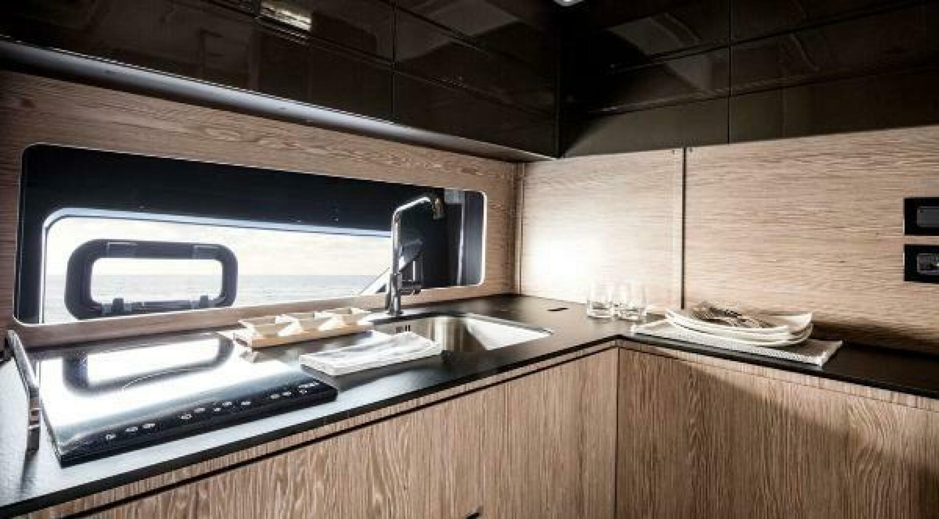 Slide: The Image of Azimut Atlantis 2018 - 5063501