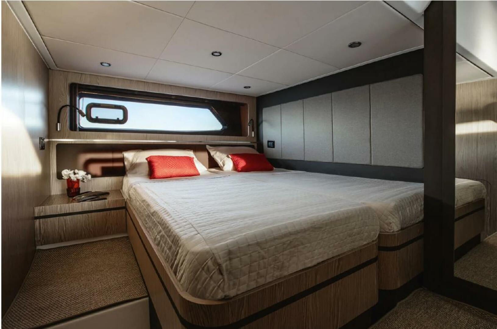 Slide: The Image of Azimut Atlantis 43 2015 - 4544017