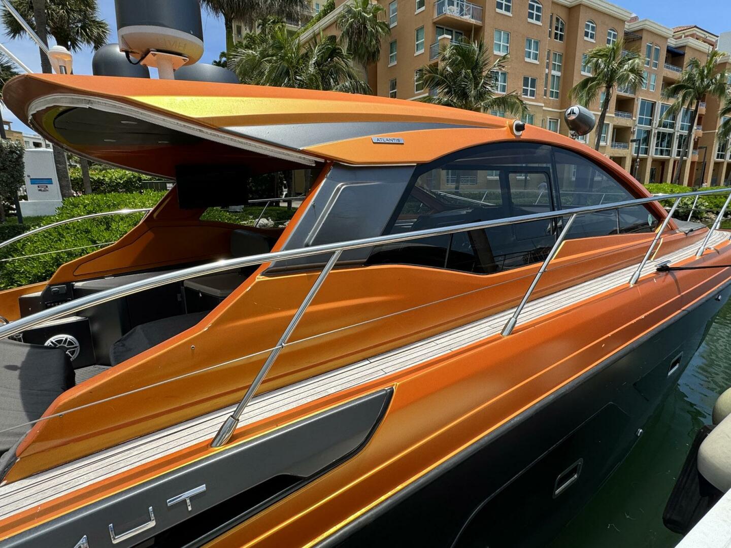 Slide: The Image of Azimut Atlantis 43 2015 - 4544028