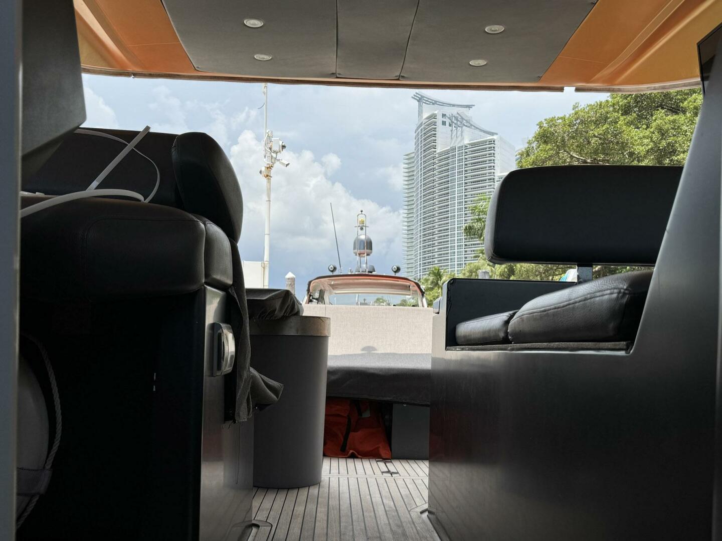 Slide: The Image of Azimut Atlantis 43 2015 - 4544040
