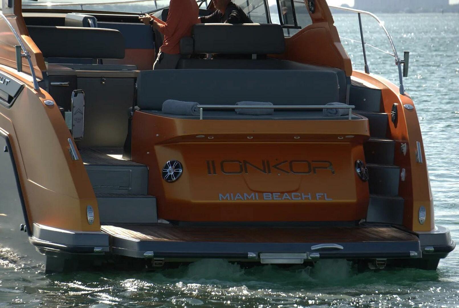 Slide: The Image of Azimut Atlantis 43 2015 - 4544046
