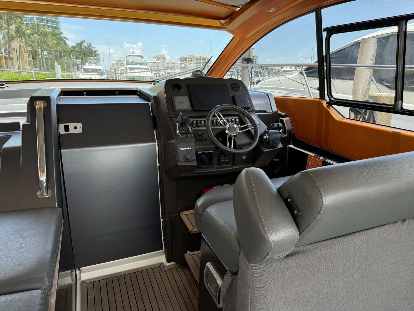 Slide: The Image of Azimut Atlantis 43 2015 - 4544035