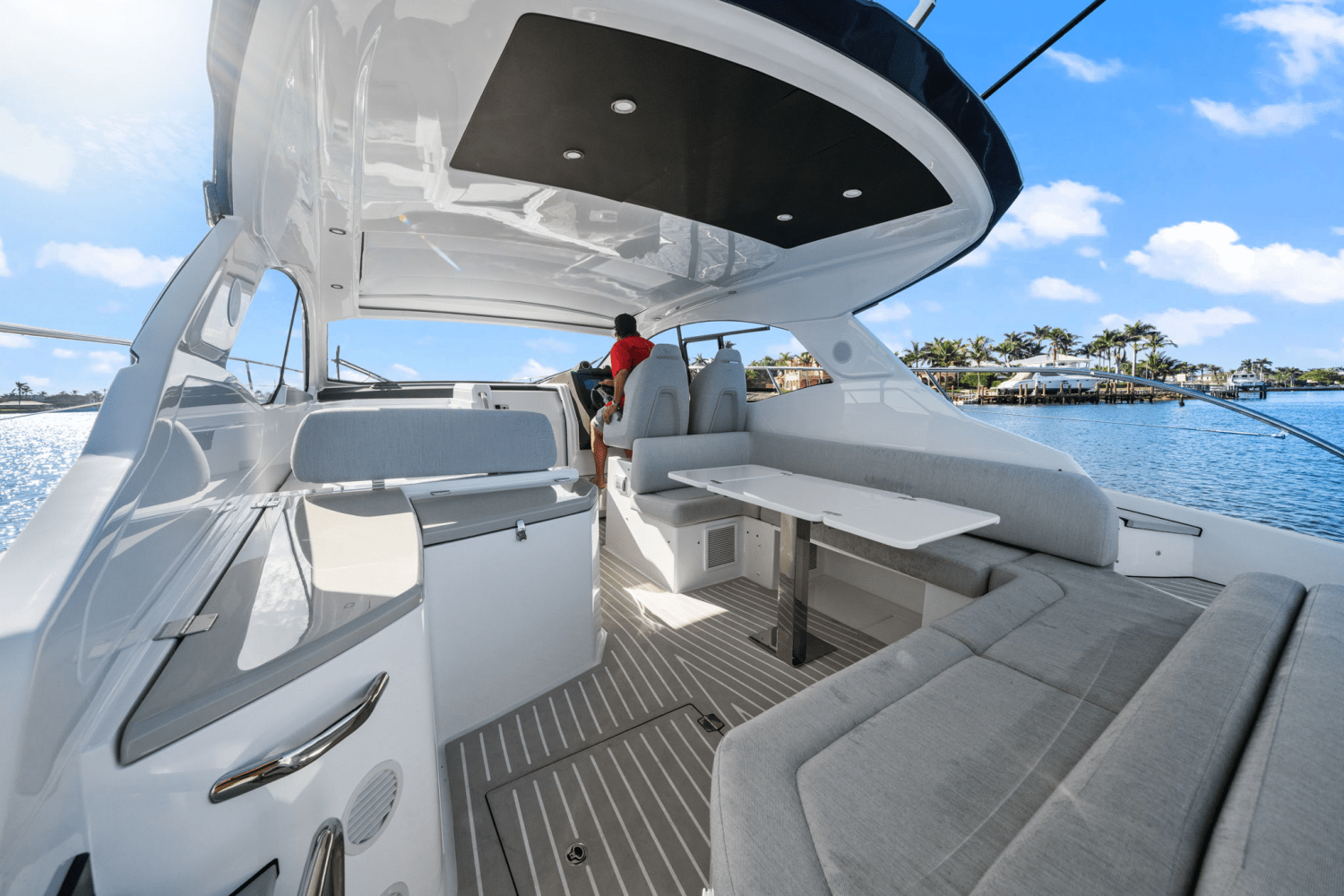 Slide: The Image of Azimut ATLANTIS 45 2025 - 29