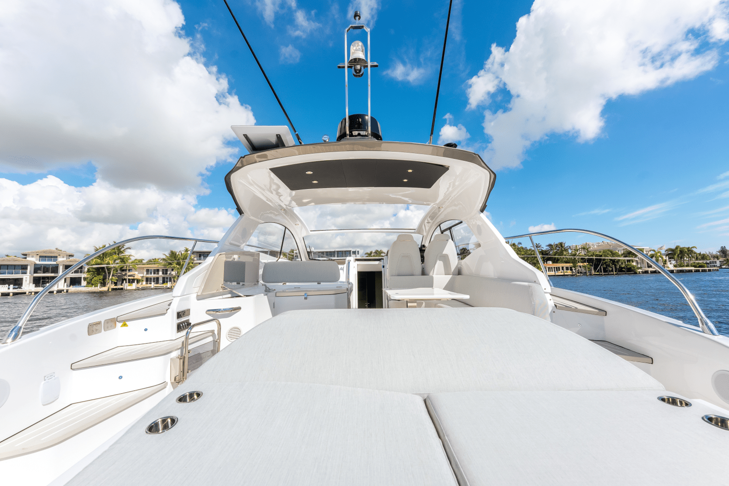 Slide: The Image of Azimut ATLANTIS 45 2025 - 7