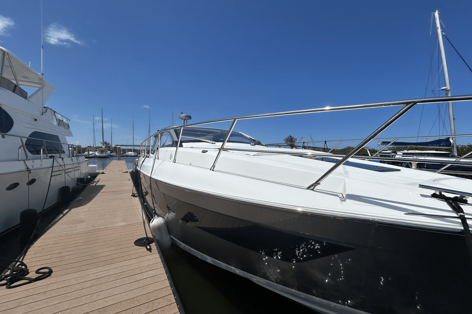 Slide: The Image of Azimut ATLANTIS 51 2021 - 14