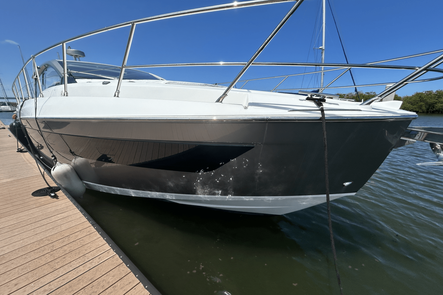 Slide: The Image of Azimut ATLANTIS 51 2021 - 15