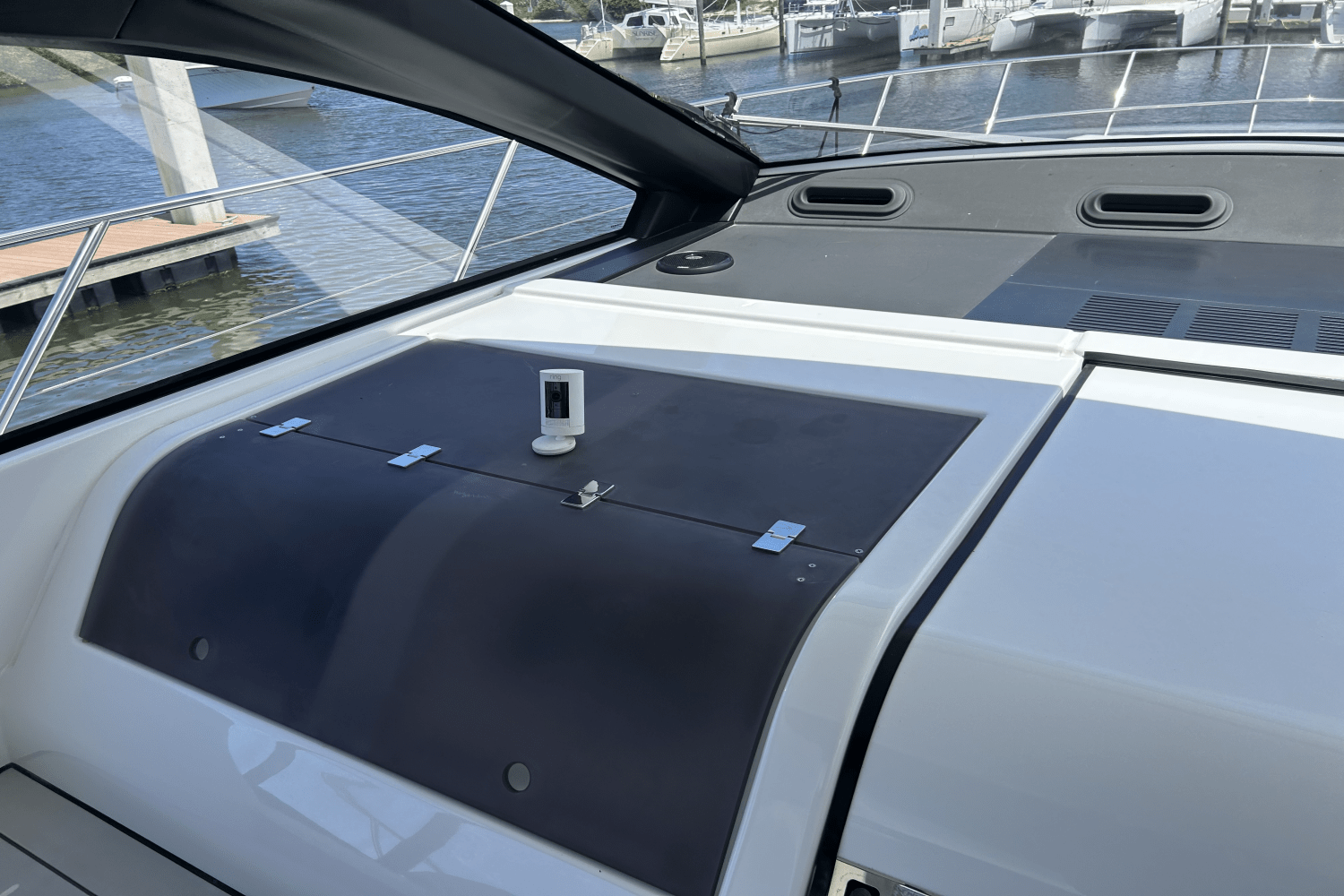 Slide: The Image of Azimut ATLANTIS 51 2021 - 17