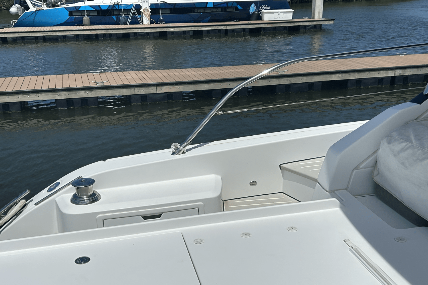 Slide: The Image of Azimut ATLANTIS 51 2021 - 25