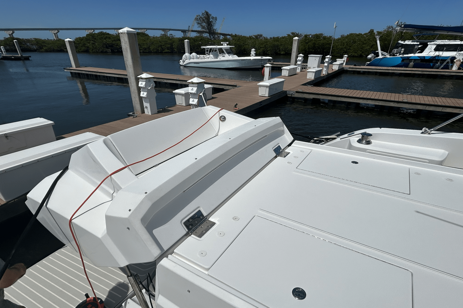 Slide: The Image of Azimut ATLANTIS 51 2021 - 56