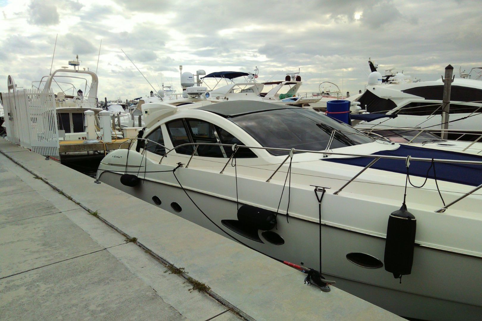 Slide: The Image of Azimut Atlantis 54 2010 - 1627972