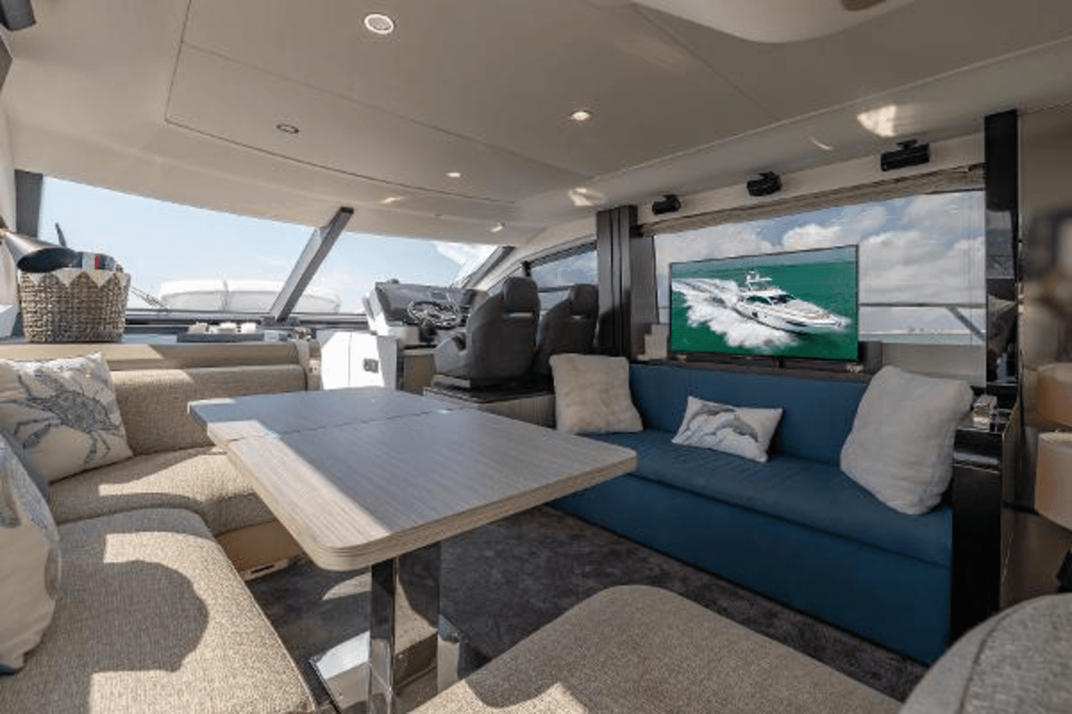 Slide: The Image of Azimut FLY 2022 - 15