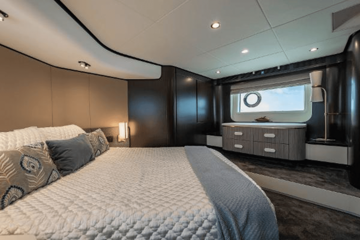 Slide: The Image of Azimut FLY 2022 - 18