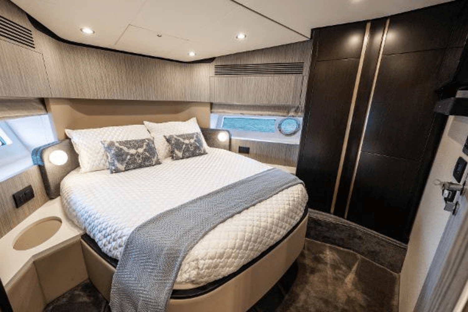 Slide: The Image of Azimut FLY 2022 - 24