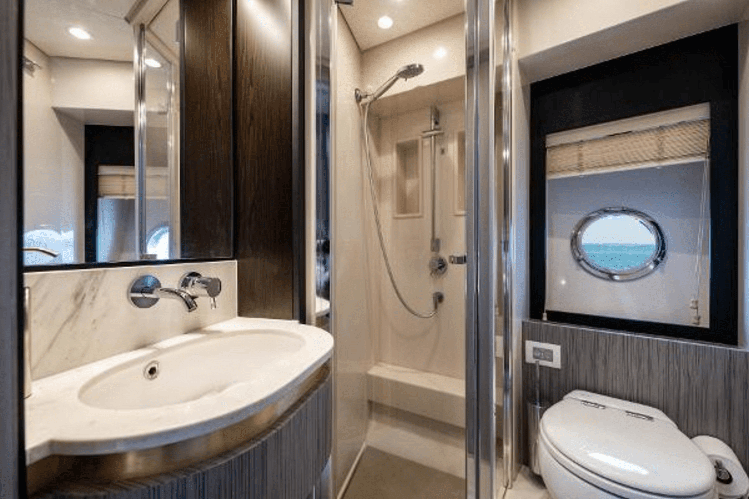 Slide: The Image of Azimut FLY 2022 - 25