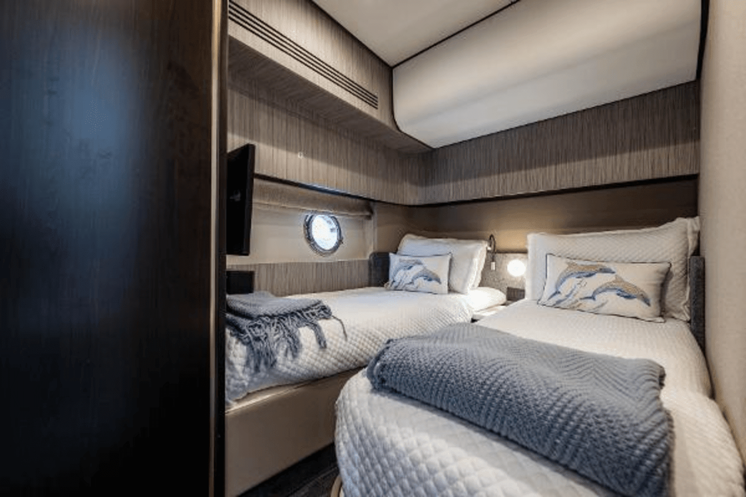 Slide: The Image of Azimut FLY 2022 - 26