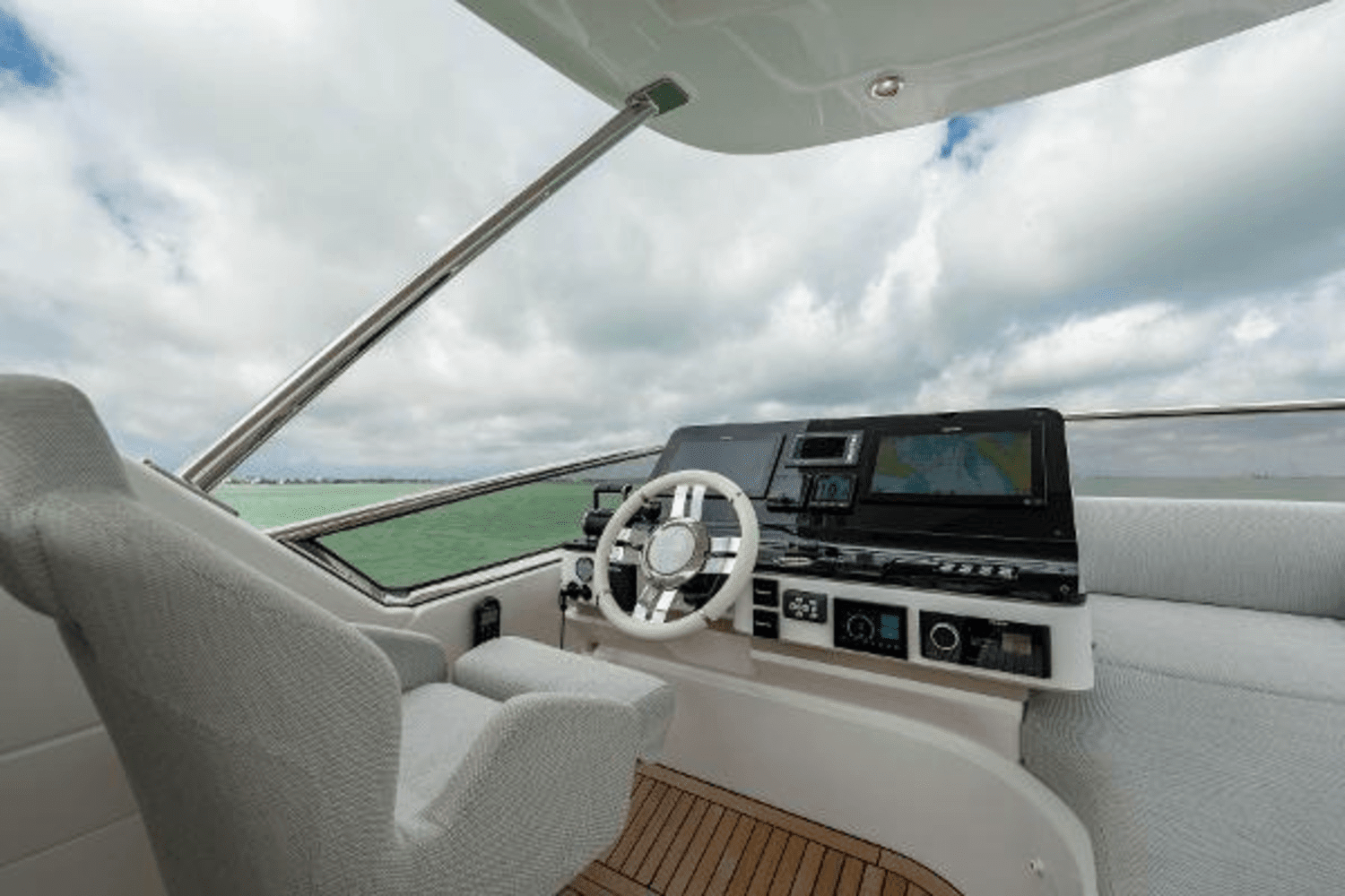 Slide: The Image of Azimut FLY 2022 - 34