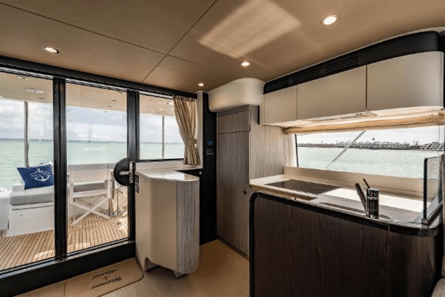 Slide: The Image of Azimut FLY 2022 - 7