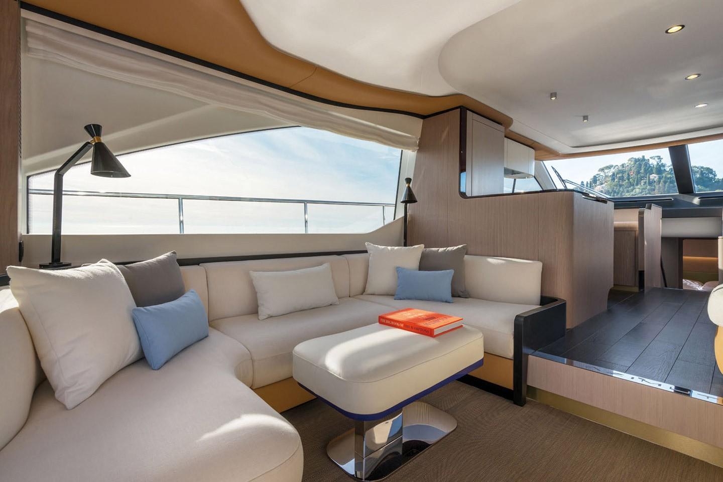 Slide: The Image of Azimut FLY 60 2024 - 10