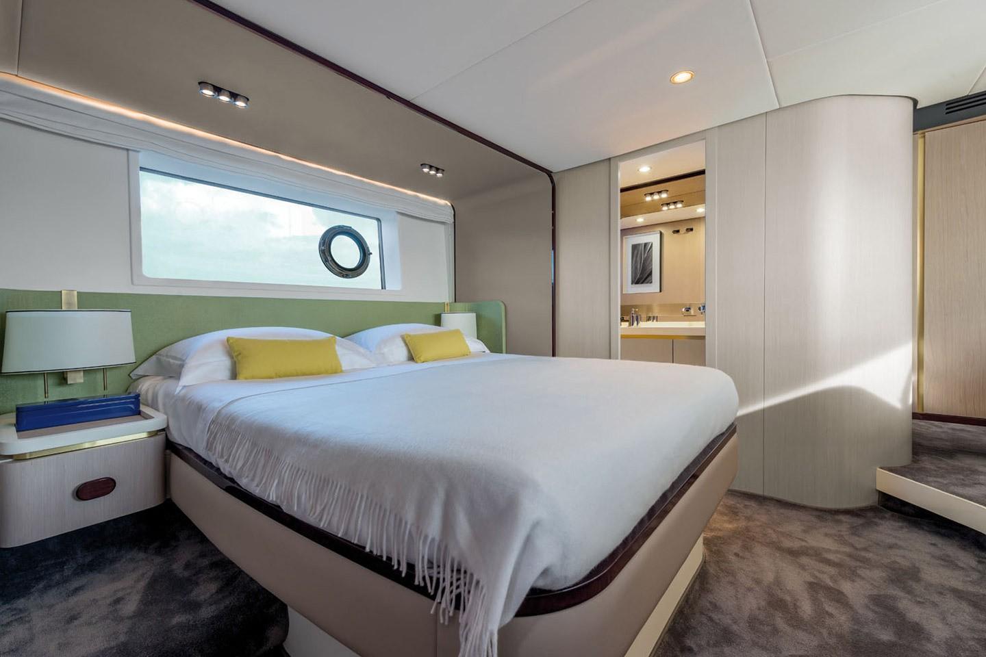 Slide: The Image of Azimut FLY 60 2024 - 14