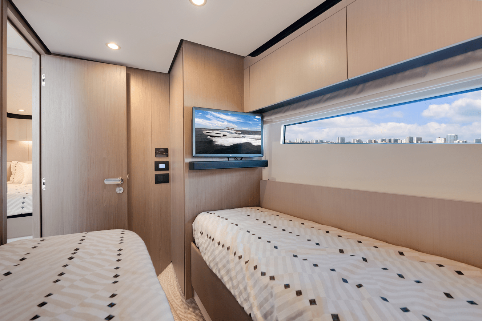 Slide: The Image of Azimut Fly 60 2025 - 4475139