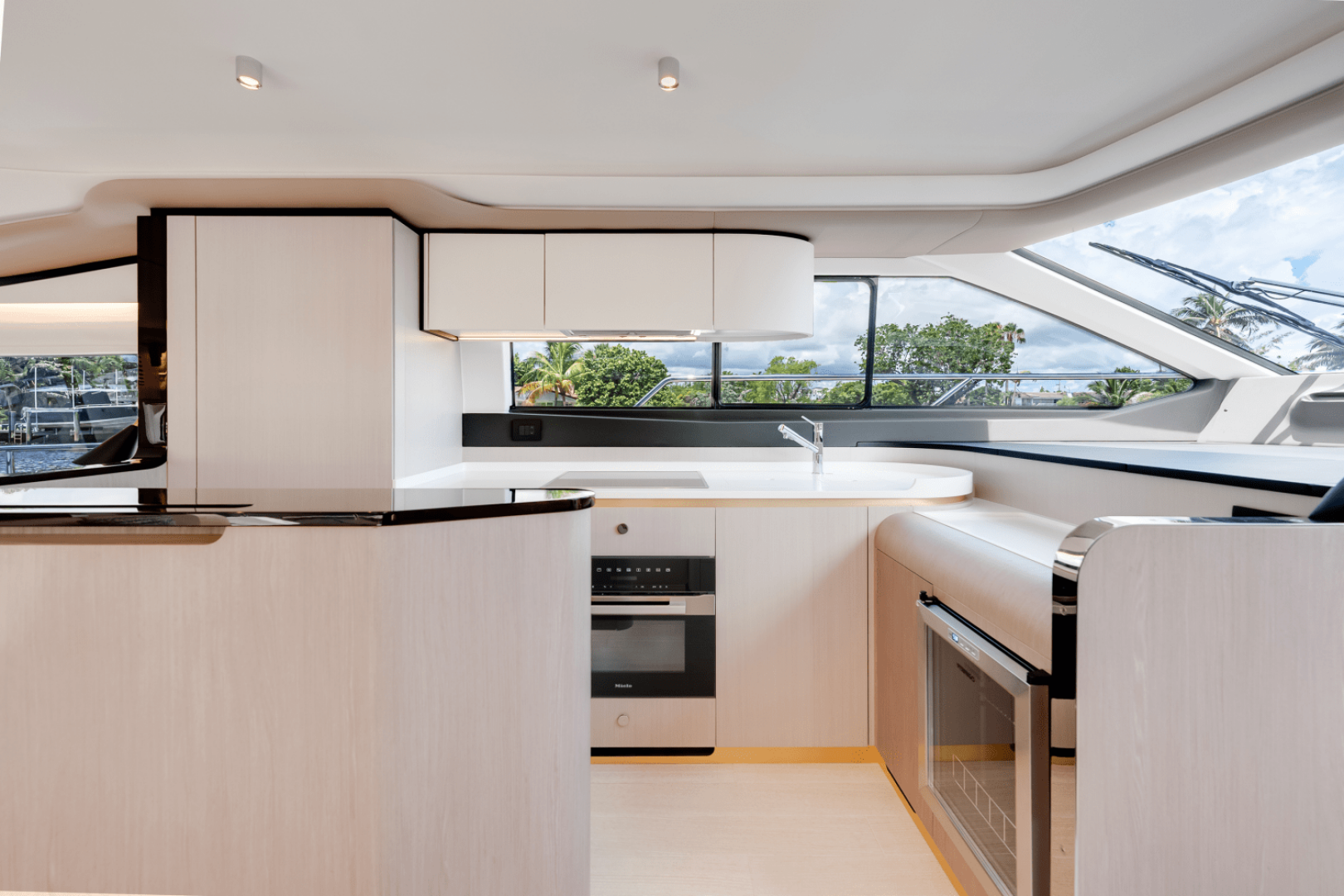 Slide: The Image of Azimut Fly 60 2025 - 4475156