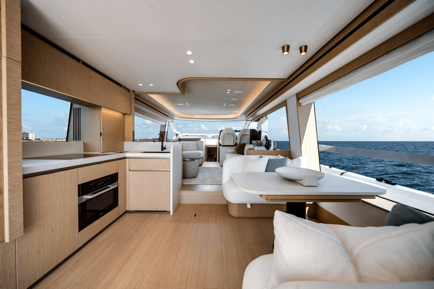 Slide: The Image of Azimut Fly 62 2025 - 16