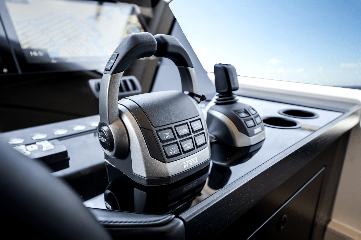 Slide: The Image of Azimut Fly 62 2025 - 30