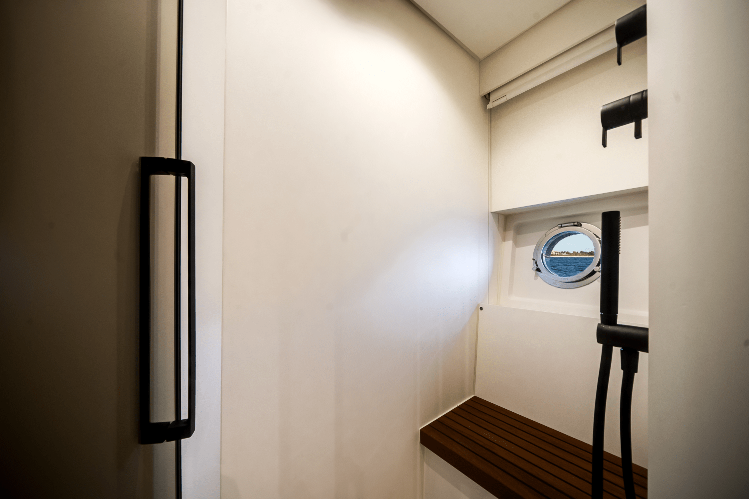 Slide: The Image of Azimut Fly 62 2025 - 45