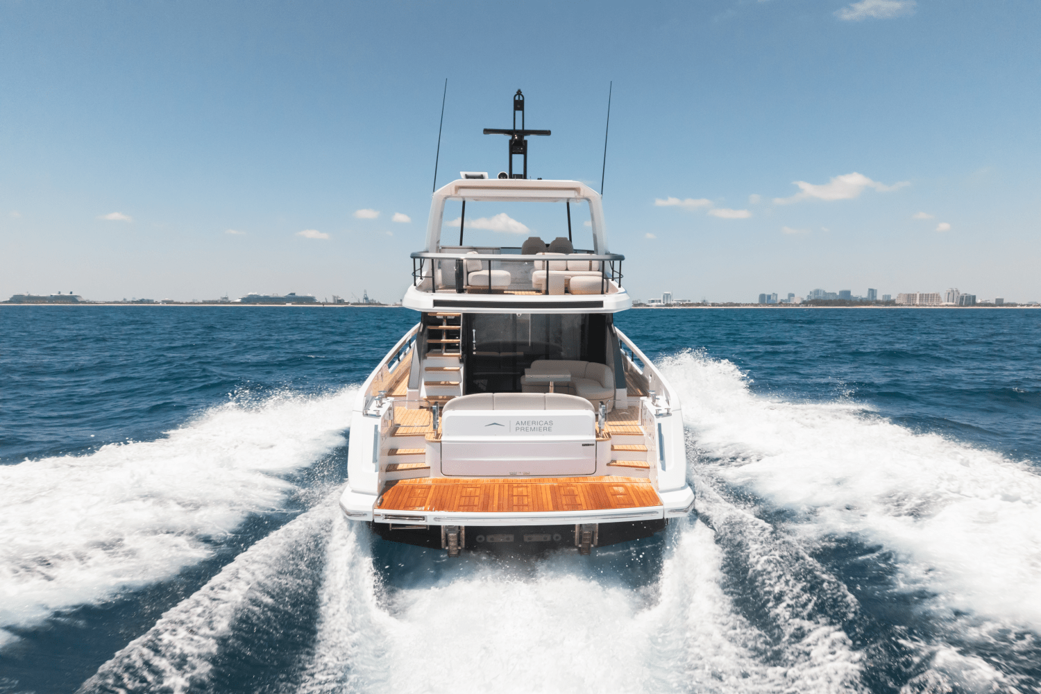 Slide: The Image of Azimut Fly 62 2025 - 5