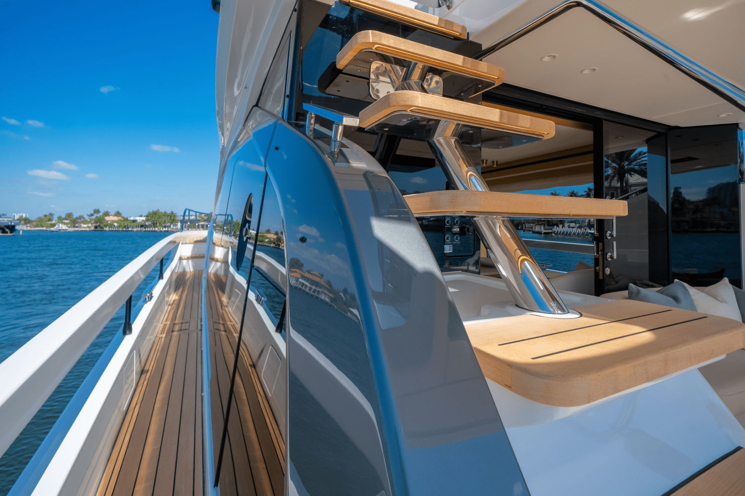 Slide: The Image of Azimut Fly 62 2025 - 51