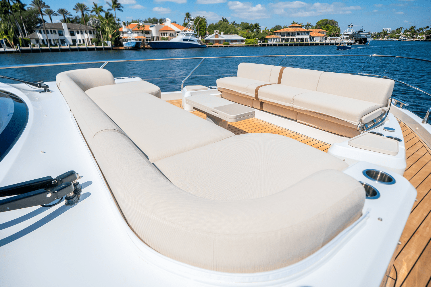 Slide: The Image of Azimut Fly 62 2025 - 53