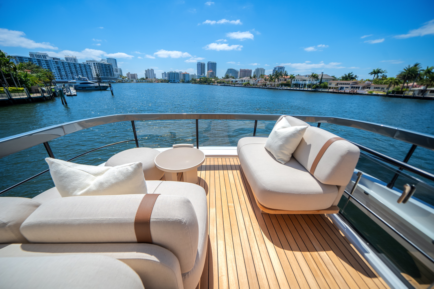 Slide: The Image of Azimut Fly 62 2025 - 57