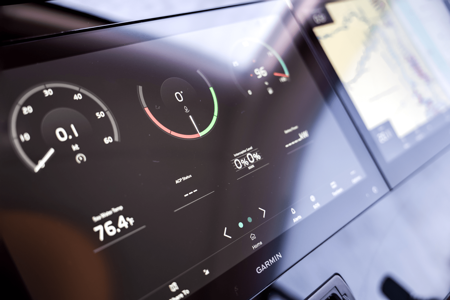 Slide: The Image of Azimut Fly 62 2025 - 68