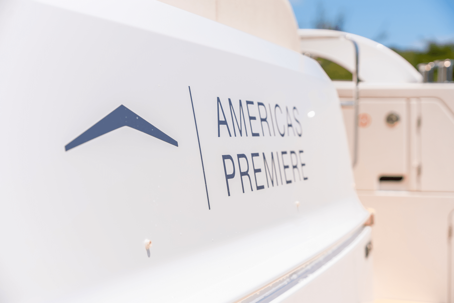 Slide: The Image of Azimut Fly 62 2025 - 77