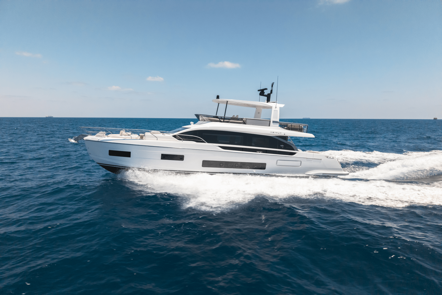 Slide: The Image of Azimut Fly 62 2025 - 86