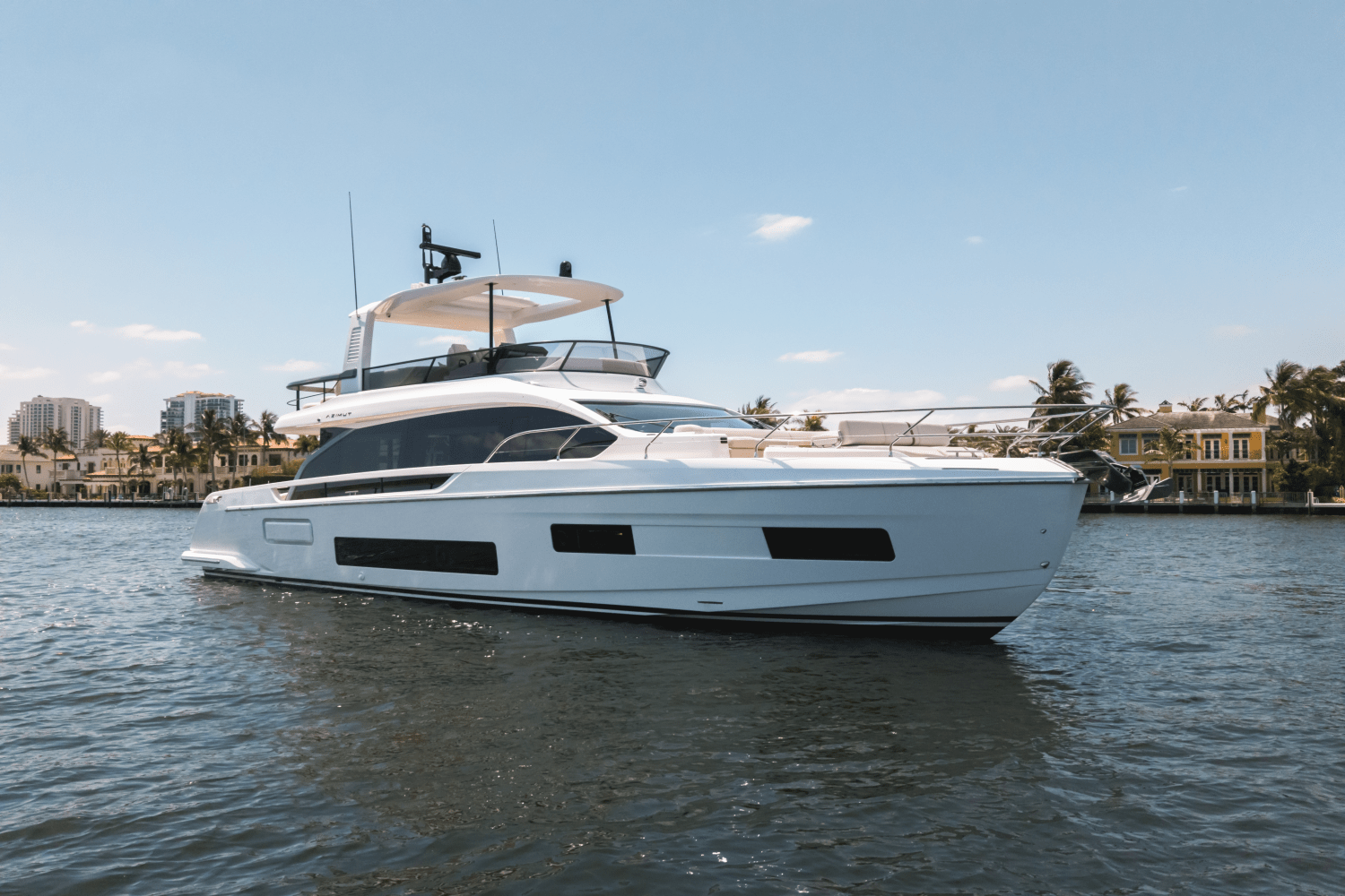 Slide: The Image of Azimut Fly 62 2025 - 87