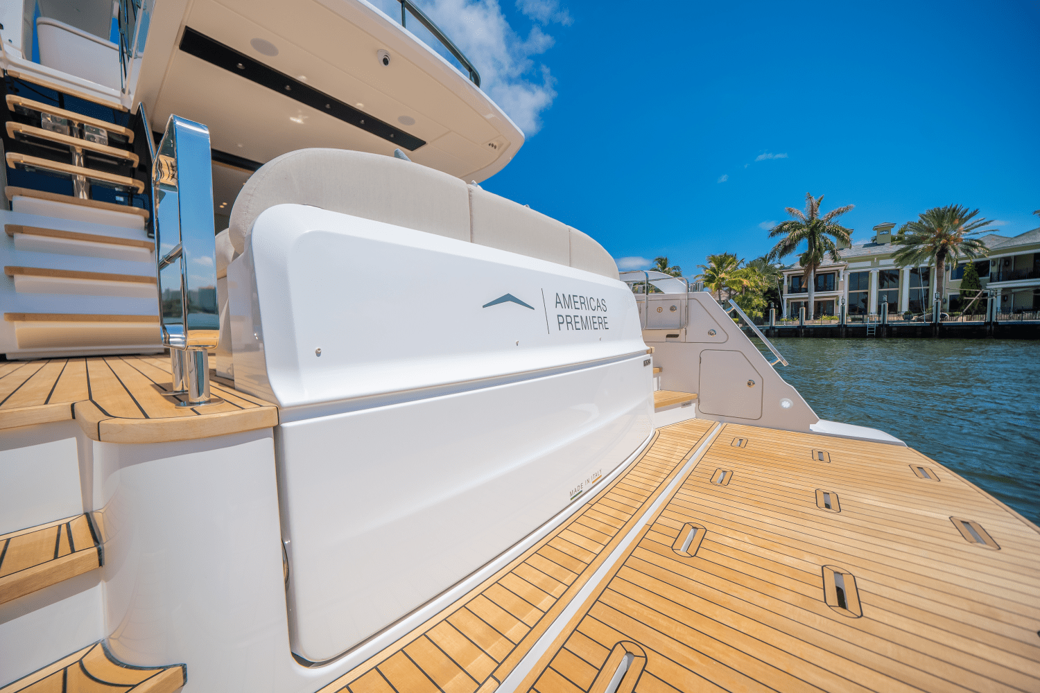 Slide: The Image of Azimut Fly 62 2025 - 9