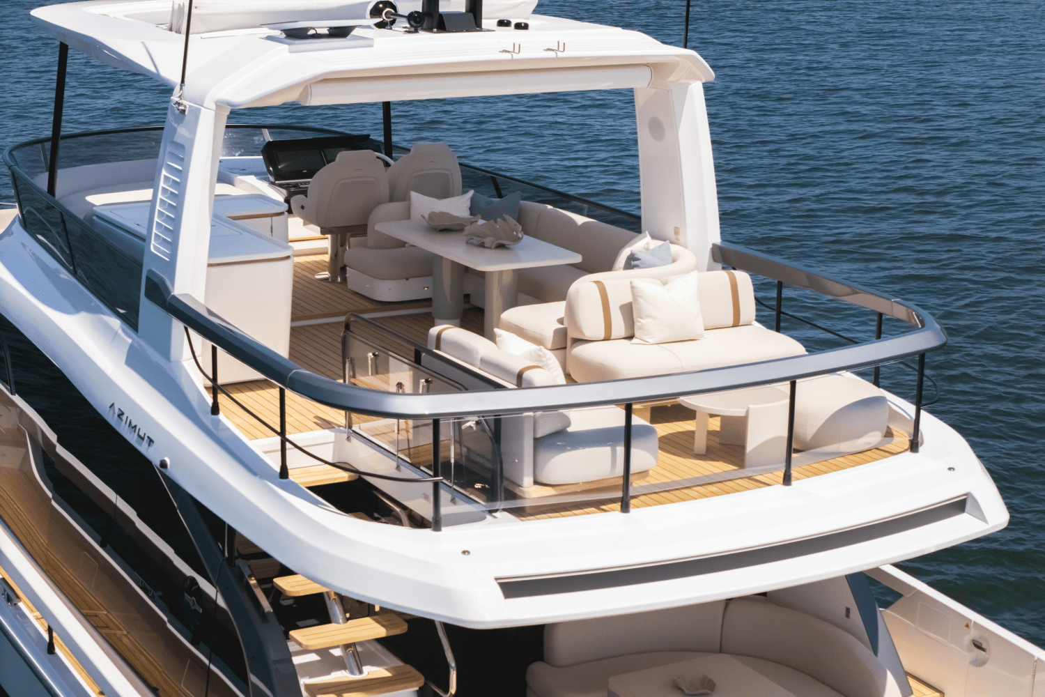 Slide: The Image of Azimut Fly 62 2025 - 91