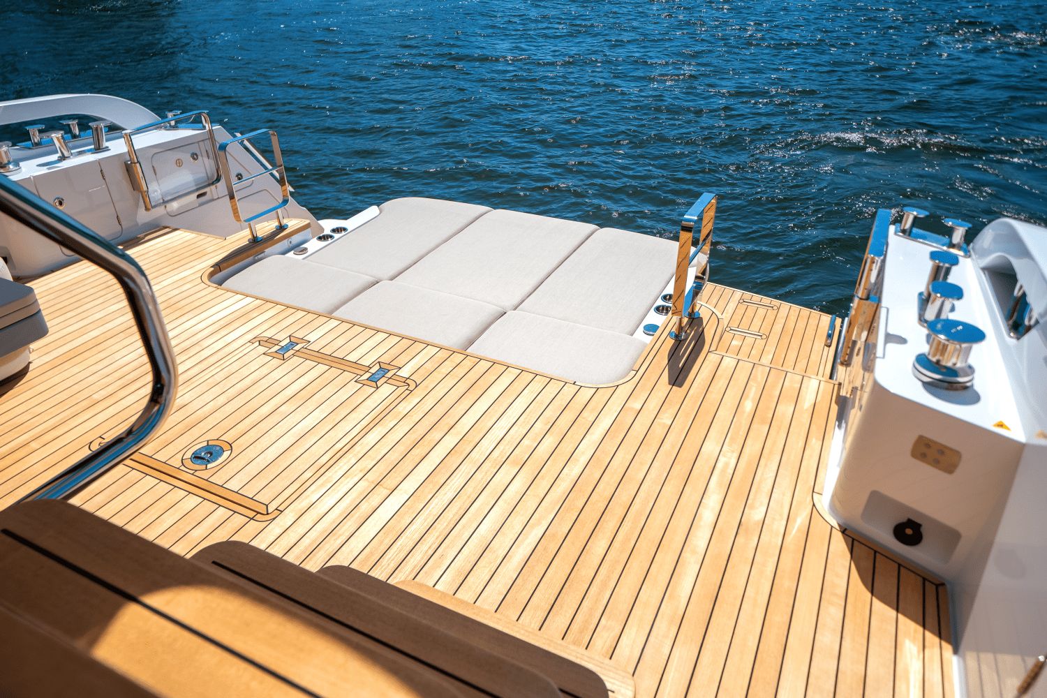 Slide: The Image of Azimut Fly 62 2025 - 93